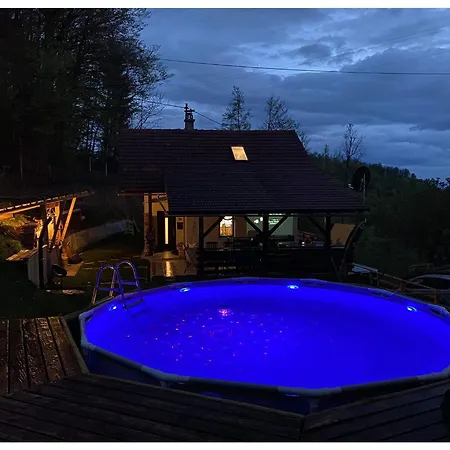 Hiska Na Samem Holiday home Misji Dol